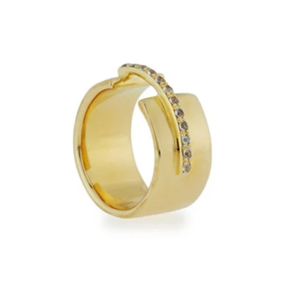 Elizabeth and James | Lueur Ring - Picture 3 of 10